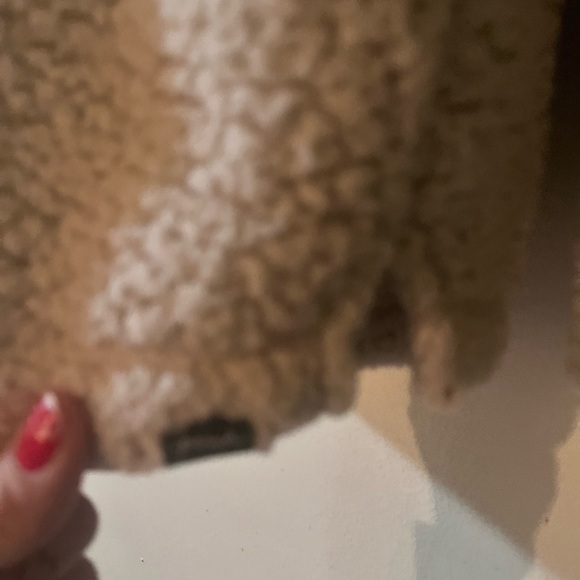 Victoria Secret PINK Sherpa pullover - Picture 6 of 6